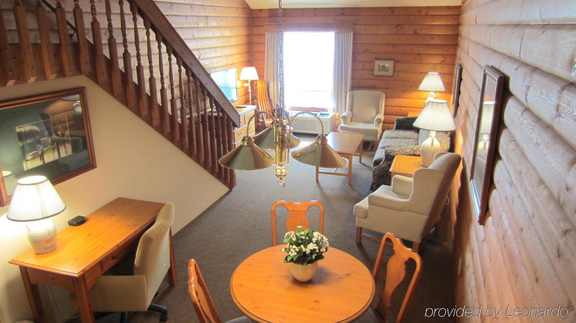 Baymont By Wyndham Mequon Milwaukee Area Hotel Room photo